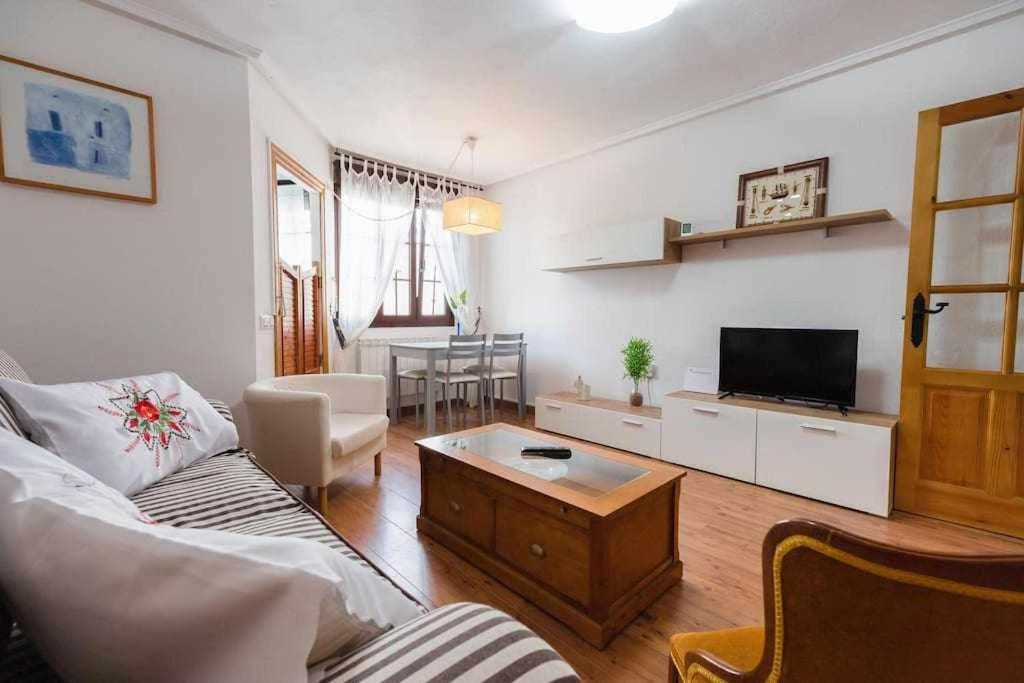 El Apartamentin De Llastres Exterior foto